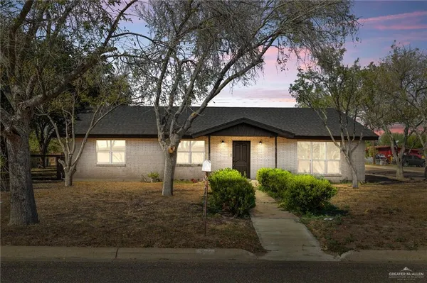 $2,000 | 523 North 19th Avenue, Edinburg, TX 78541