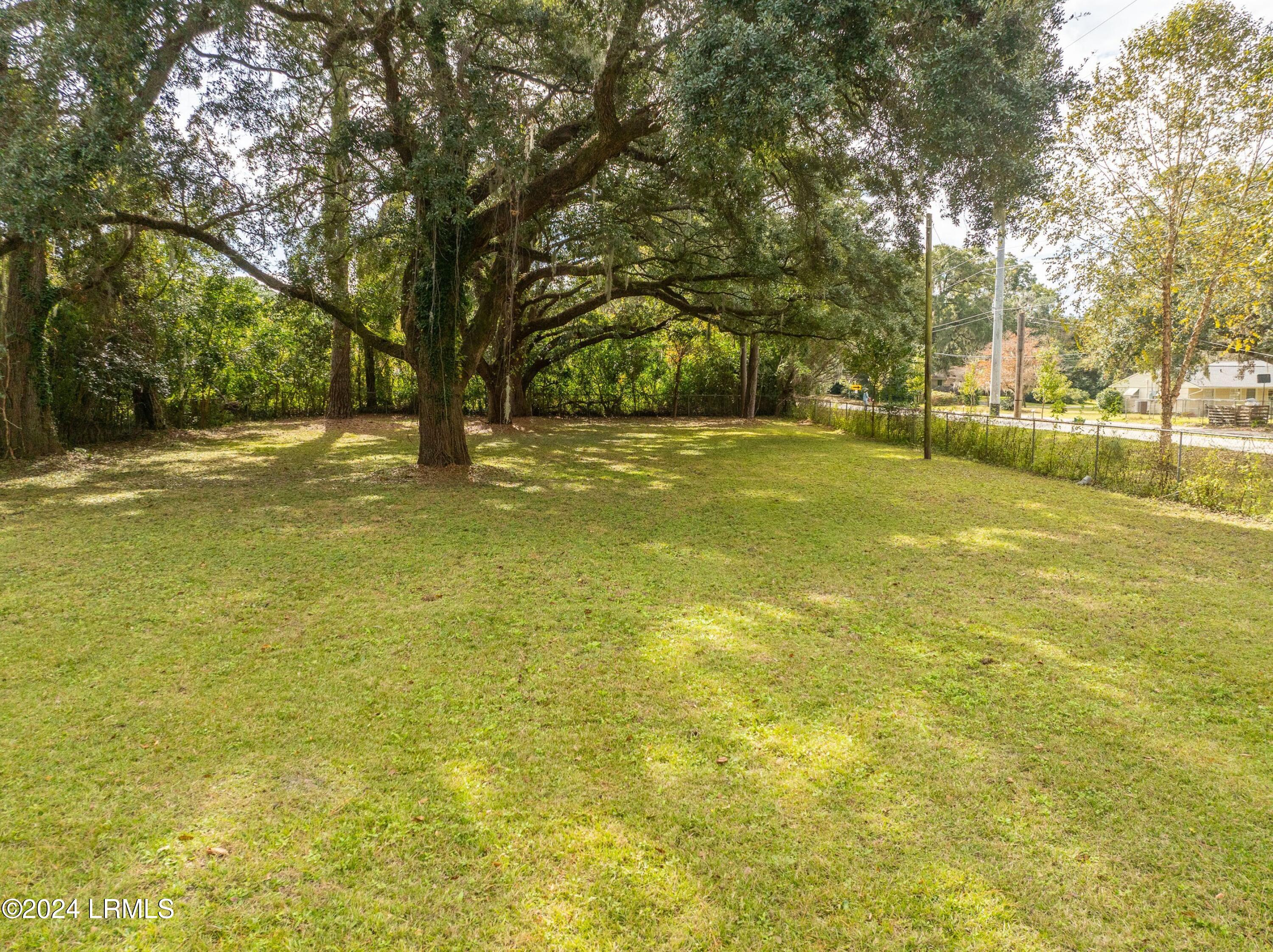 2422 Hermitage Road Beaufort, SC 29902 - Photo 6 of 27 DJI_0986-1.jpg-SMALL