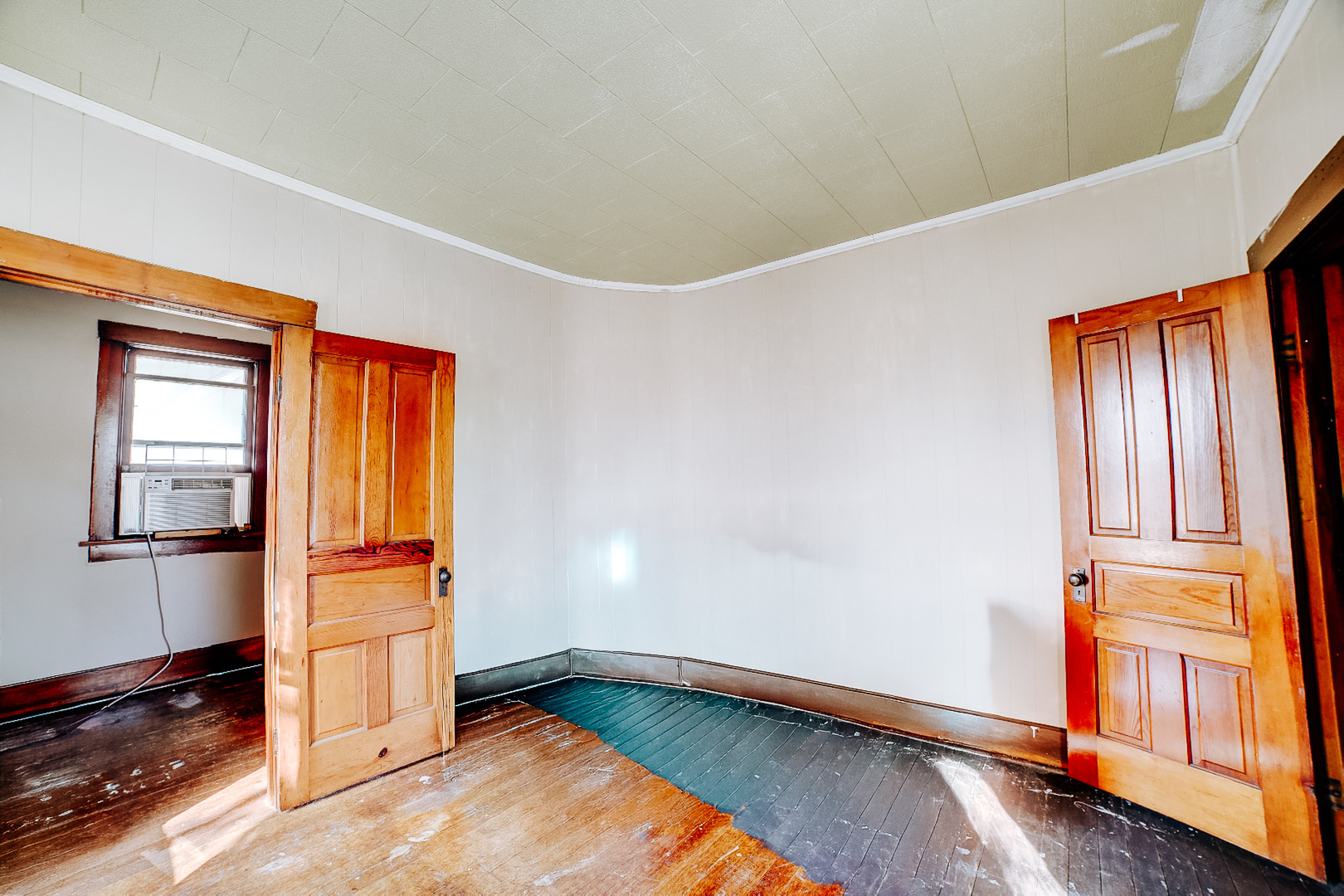 204 North Chicago Street Milford, IL 60953 - Photo 34 of 48 a view of an empty room with a window