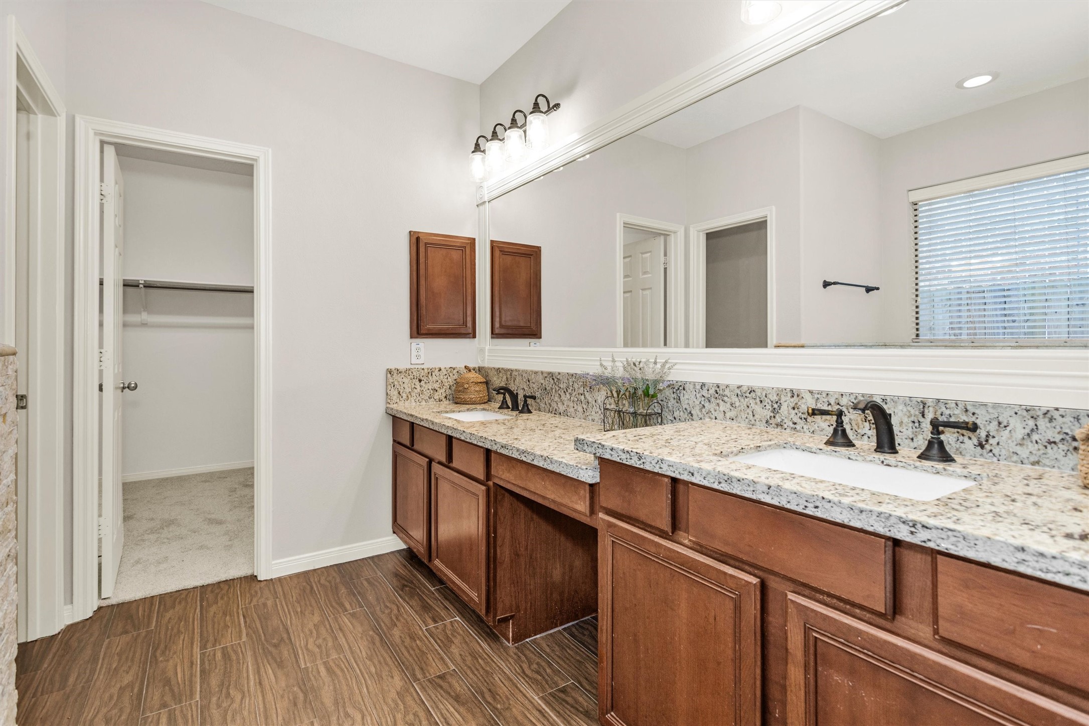 14134 Pollux Court Tomball, TX 77375 - Photo 29 of 50 Primary bathroom
