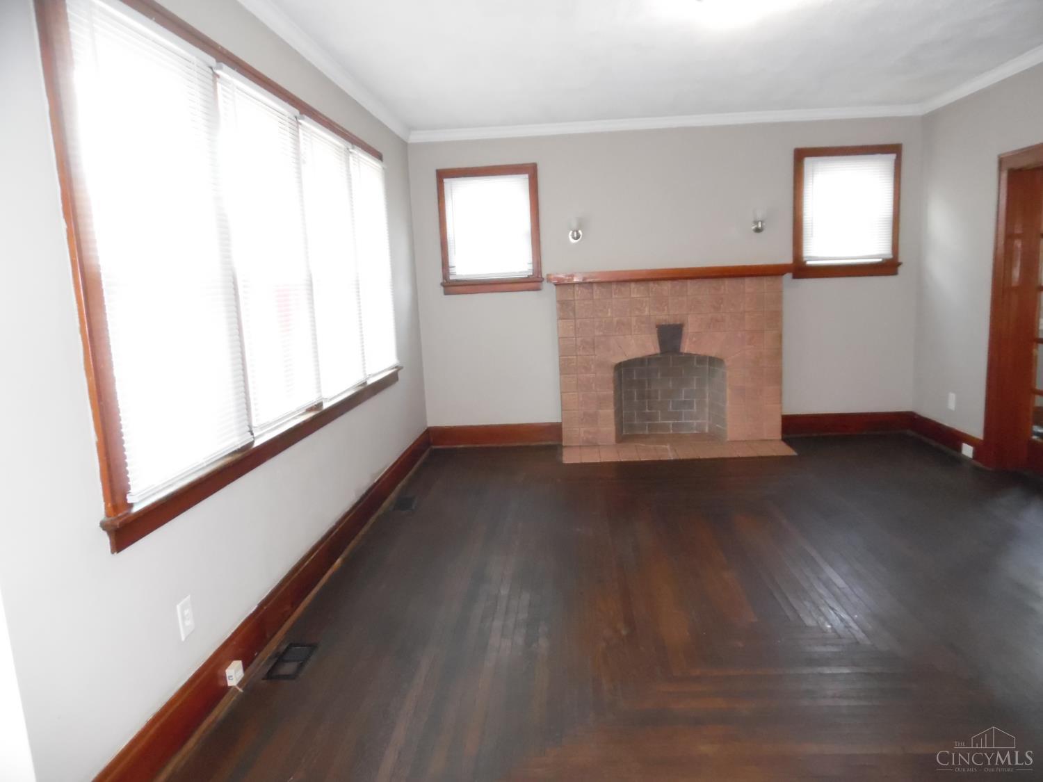 1635 West North Bend Road Cincinnati, OH 45224 - Photo 2 of 28
