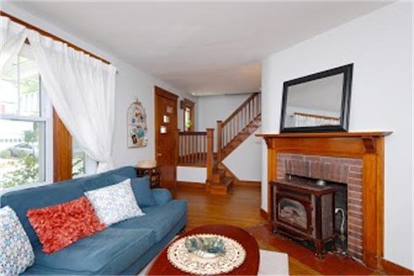 83 Keystone Street Boston, MA 02132 - Photo 5 of 28 Gallery Image 5