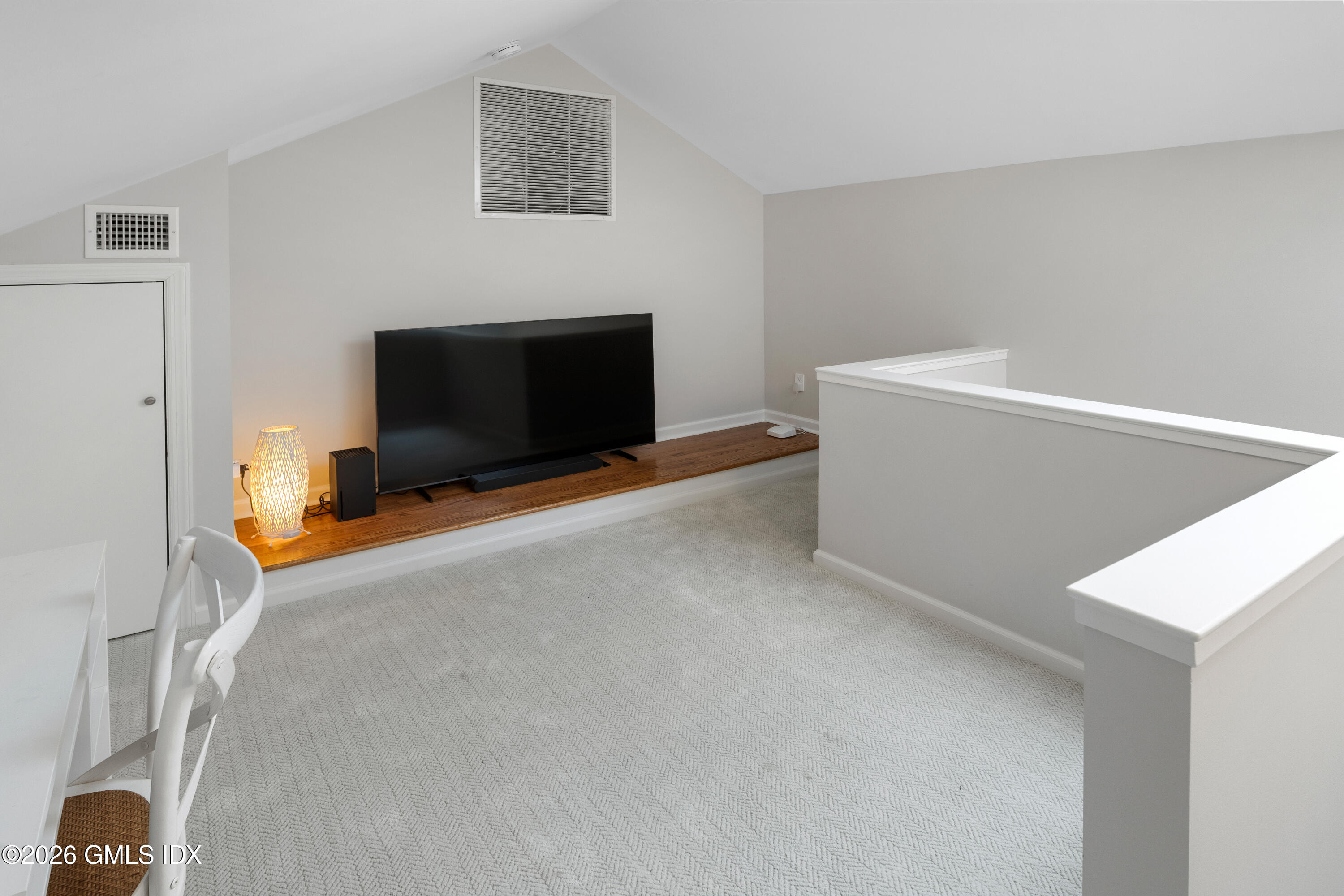 351 Pemberwick Road, Unit 505 Greenwich, CT 06831 - Photo 13 of 16 Loft area