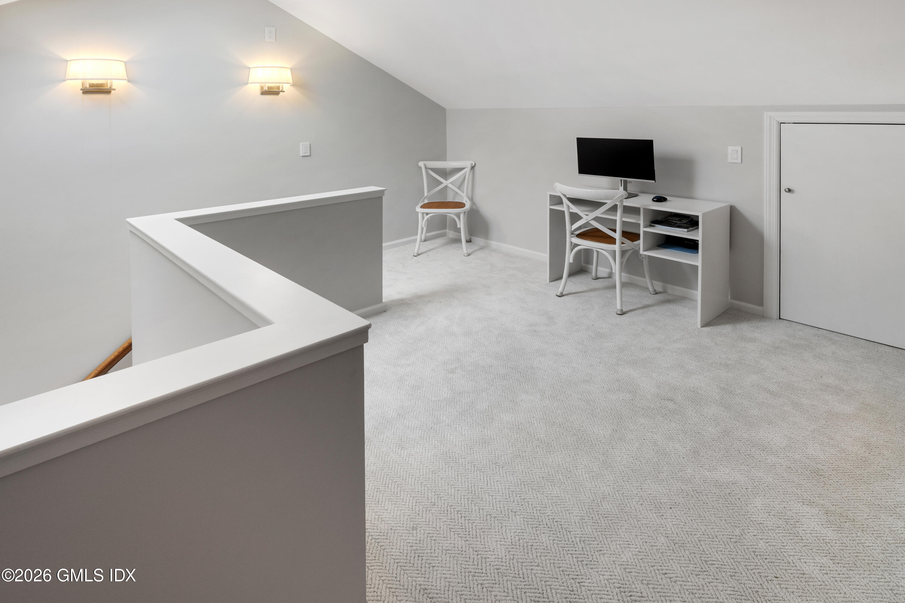 351 Pemberwick Road, Unit 505 Greenwich, CT 06831 - Photo 14 of 16 Loft