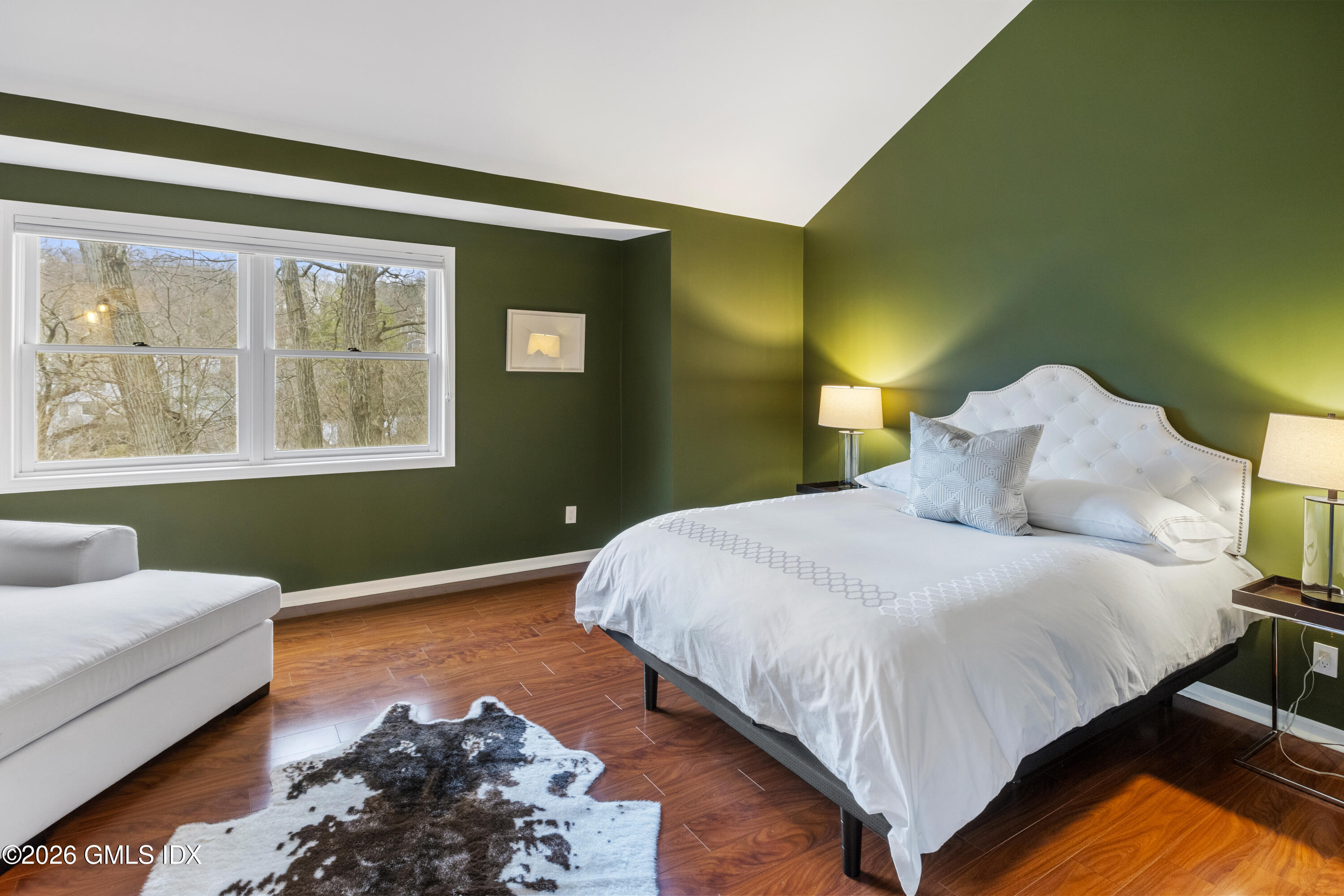 351 Pemberwick Road, Unit 505 Greenwich, CT 06831 - Photo 7 of 16 Primary bedroom