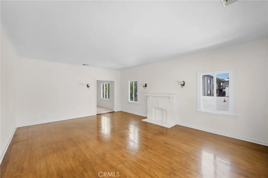218 East Windsor Road, Unit 3 Glendale, CA 91205 - Photo 3 of 19