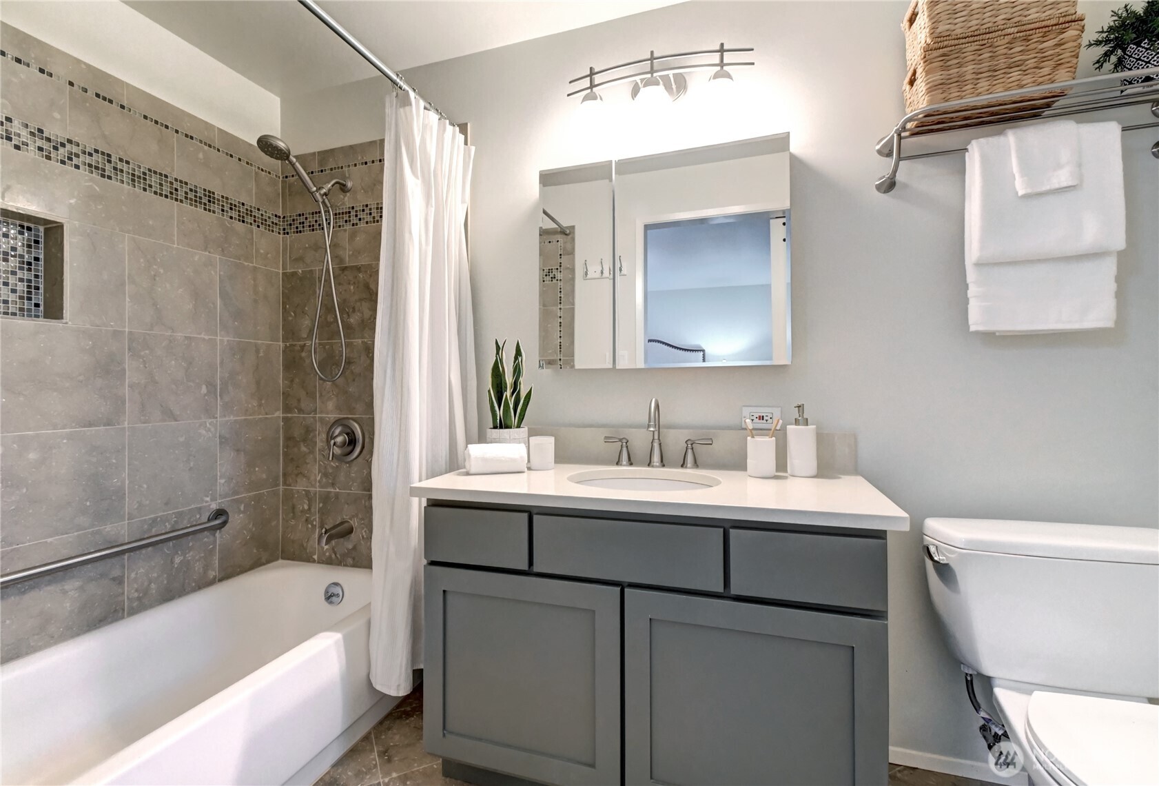 9425 Northeast 181st Lane Bothell, WA 98011 - Photo 18 of 38