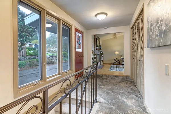 $960,000 | 9425 Northeast 181st Lane, Bothell, WA 98011