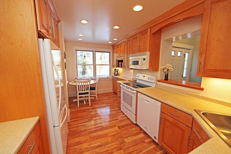 9511 Woodcrest Road Pittsburgh, PA 15237 - Photo 11 of 20 Gallery Image 11