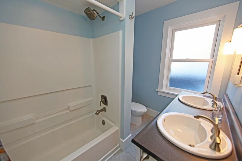 9511 Woodcrest Road Pittsburgh, PA 15237 - Photo 13 of 20 Gallery Image 13