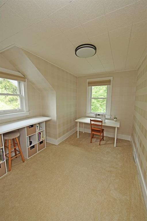 9511 Woodcrest Road Pittsburgh, PA 15237 - Photo 16 of 20 Gallery Image 16