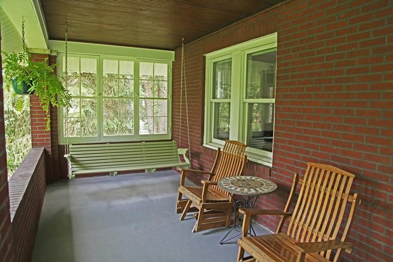 9511 Woodcrest Road Pittsburgh, PA 15237 - Photo 4 of 20 Gallery Image 4