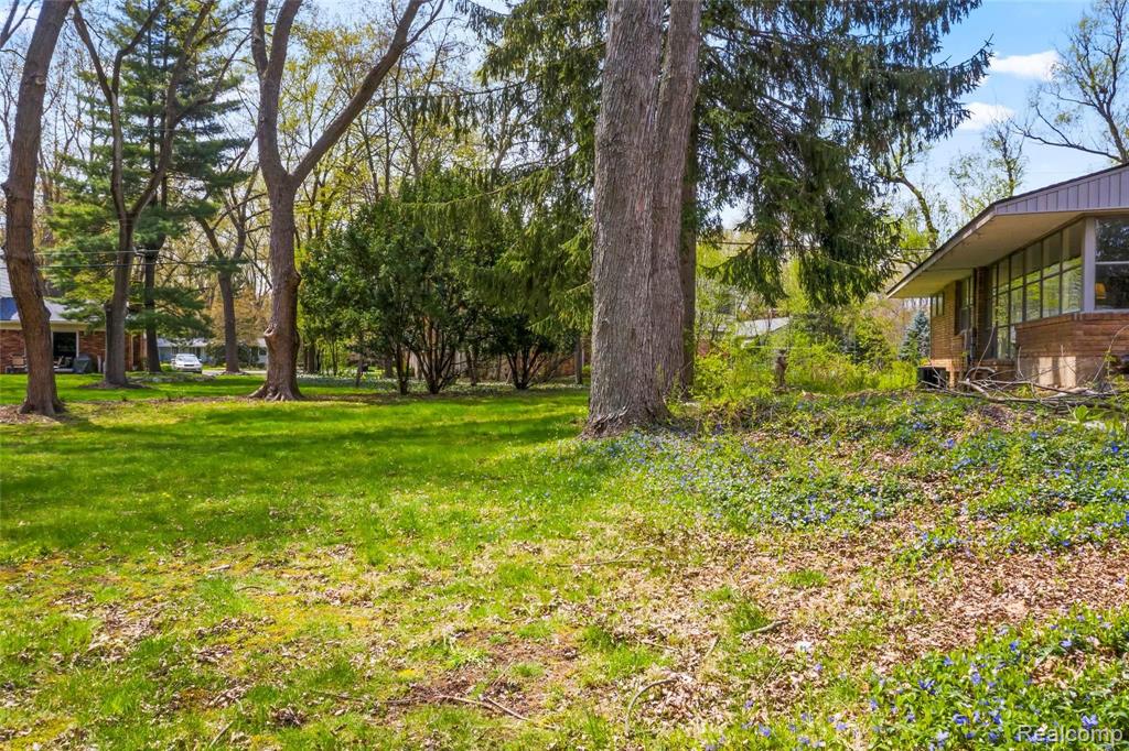 4165 Quarton Road Bloomfield Hills, MI 48301 - Photo 6 of 39
