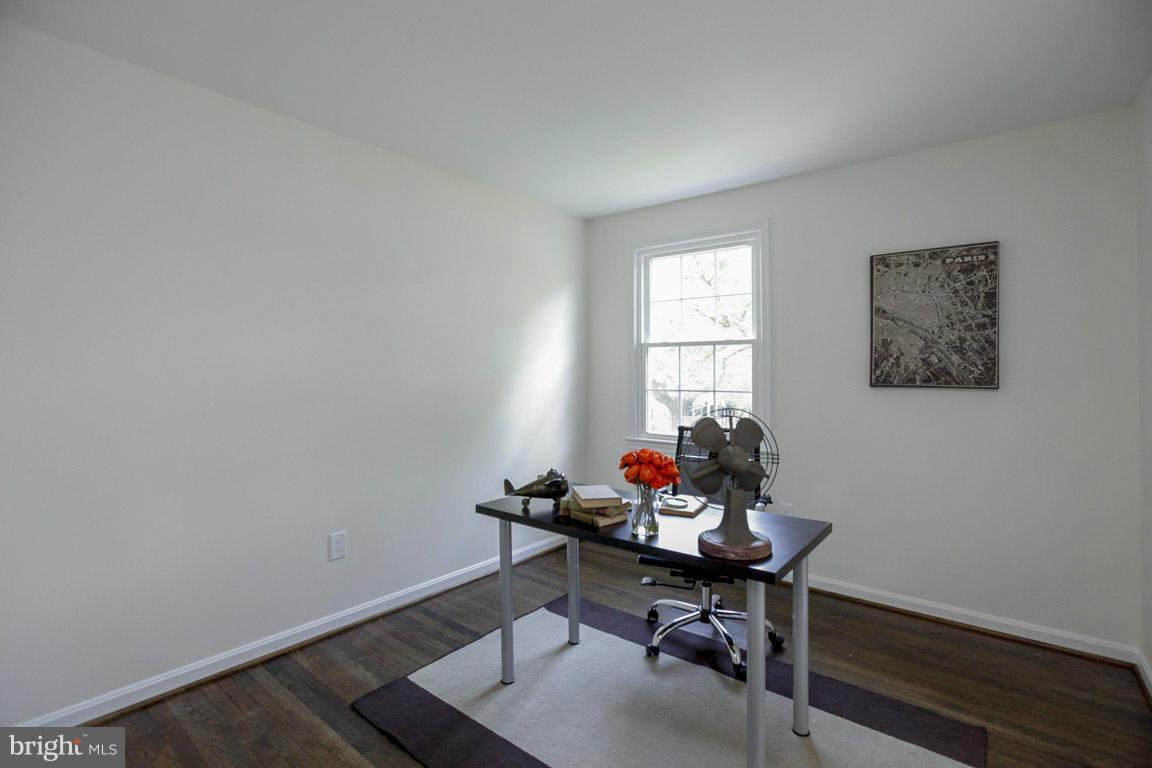 15440 Tindlay Street Silver Spring, MD 20905 - Photo 13 of 29 Interior (General)