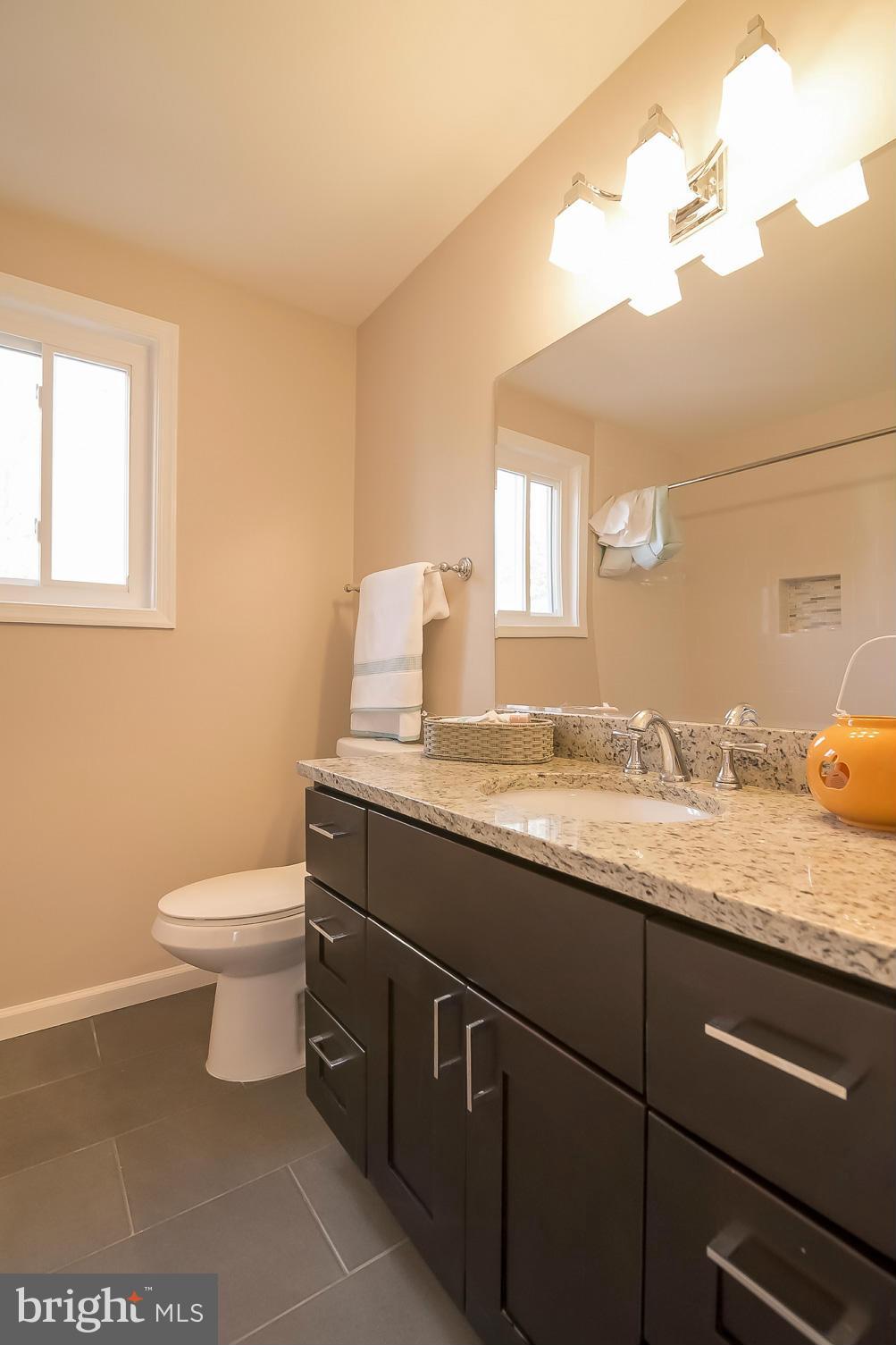 15440 Tindlay Street Silver Spring, MD 20905 - Photo 22 of 29 Bath