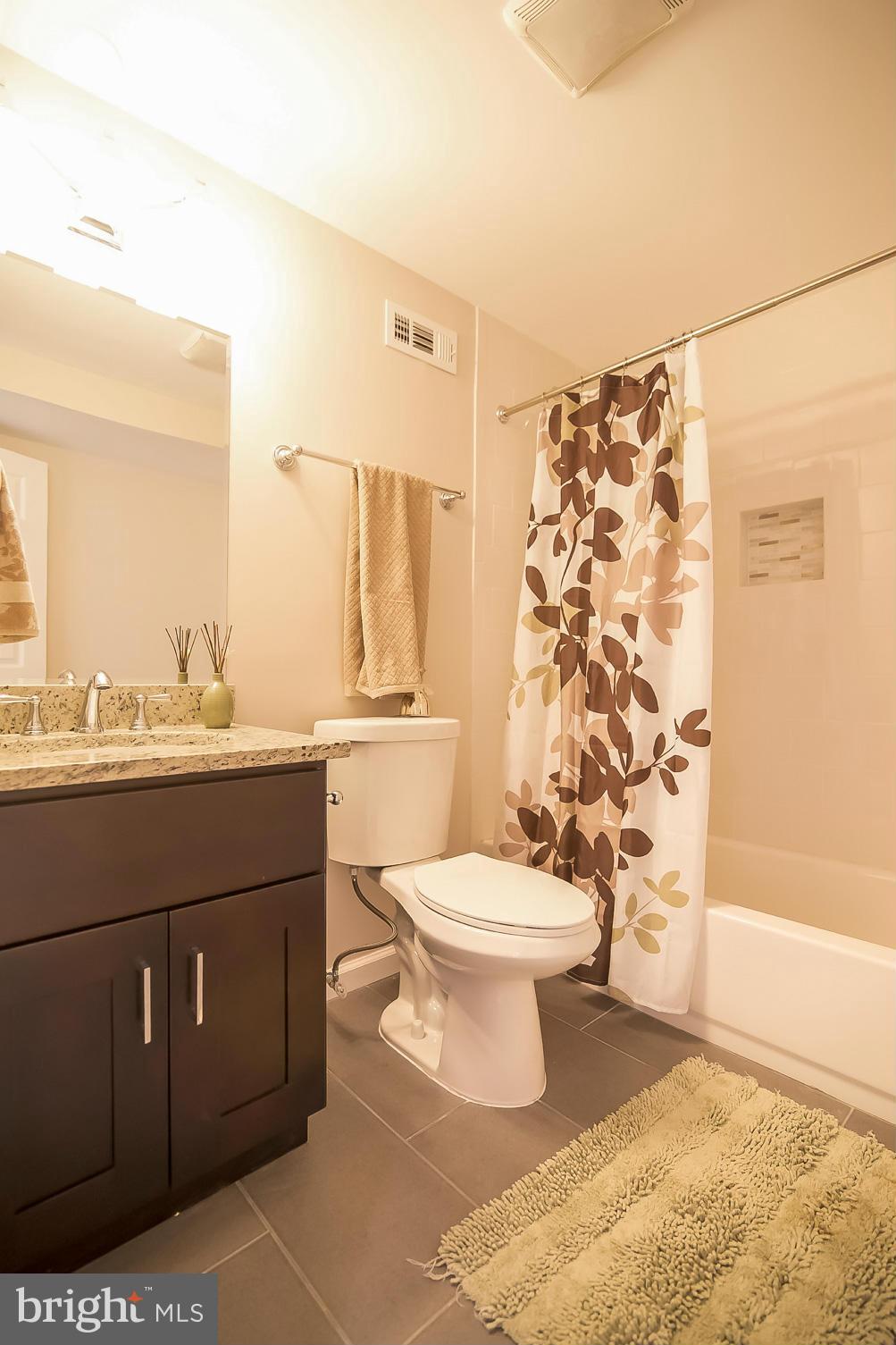 15440 Tindlay Street Silver Spring, MD 20905 - Photo 27 of 29 Bath