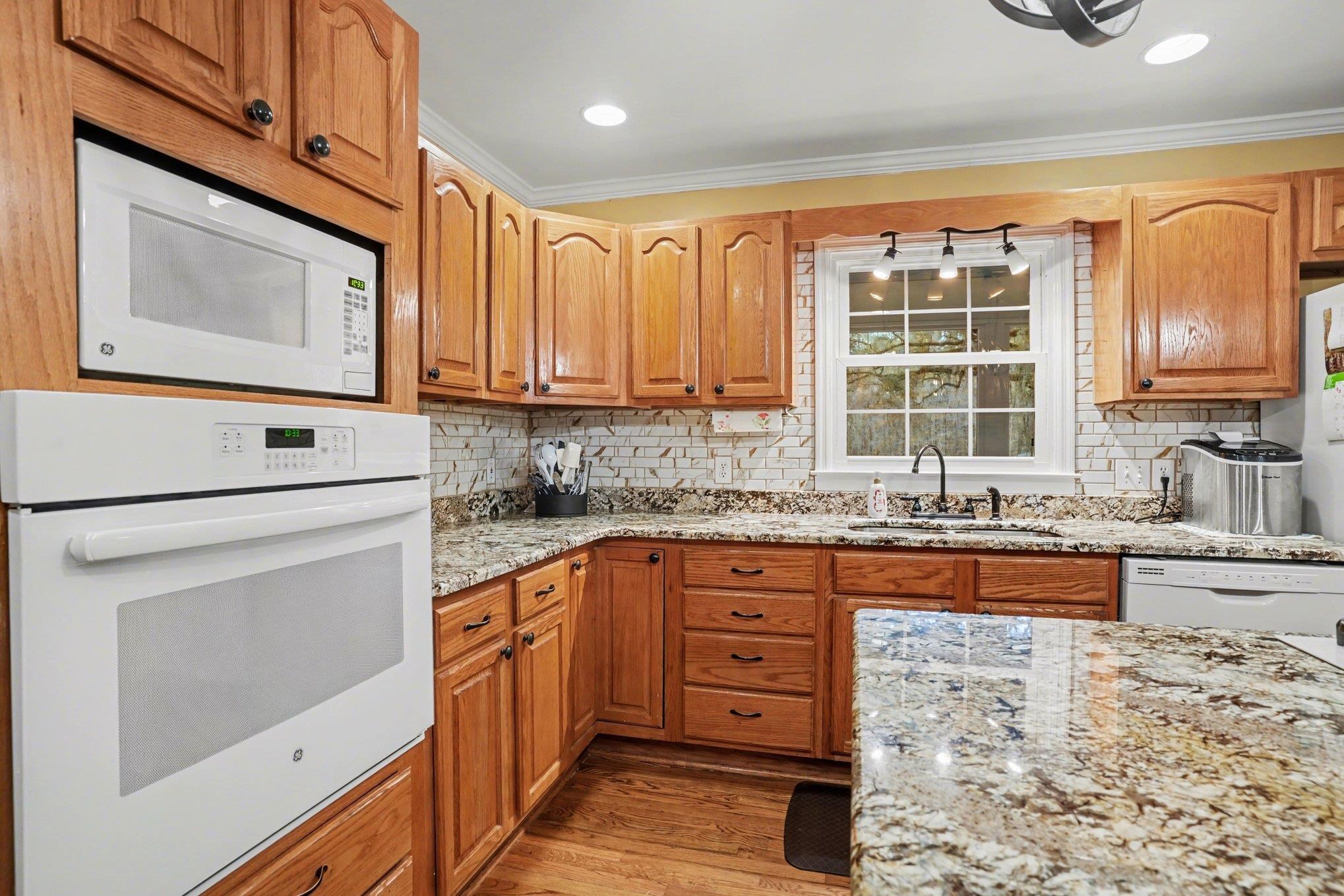 753 Robin Drive Georgetown, SC 29440 - Photo 3 of 49