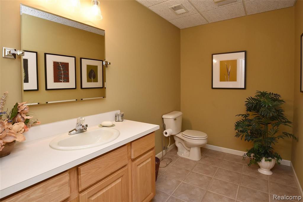 4680 Windemere Court Rochester, MI 48306 - Photo 38 of 46