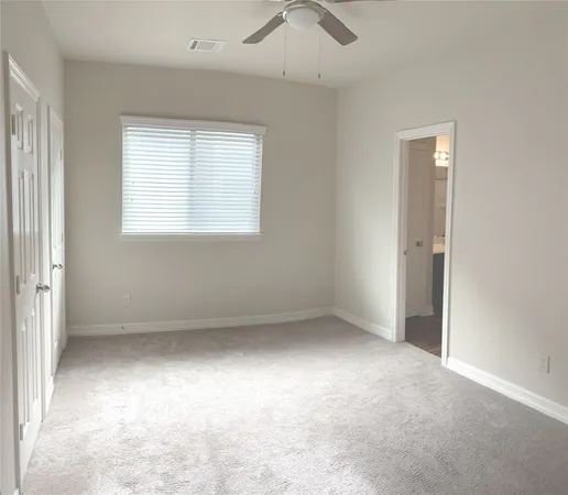 $1,699 | 63 Woodland Hills Drive, Unit 1B, Conroe, TX 77303