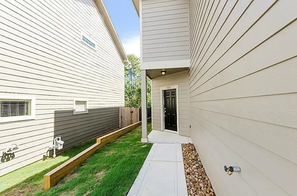 $1,699 | 63 Woodland Hills Drive, Unit 1B, Conroe, TX 77303