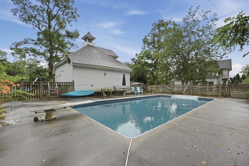 166 County Road Freetown, MA 02717 - Photo 27 of 33