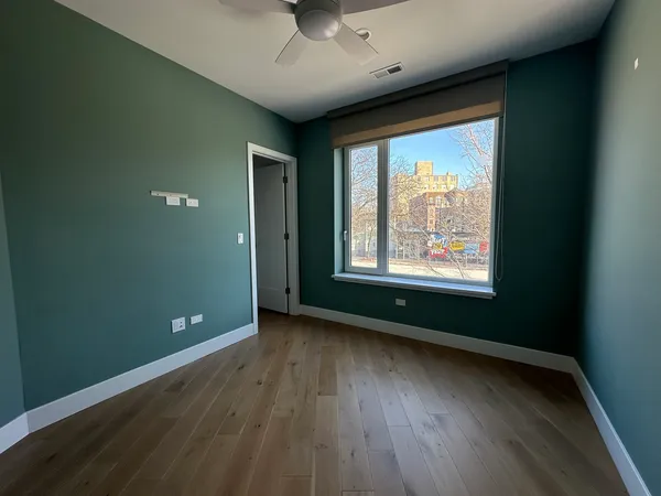 $5,750 | 550 North Ogden Avenue, Unit 2S, Chicago, IL 60642