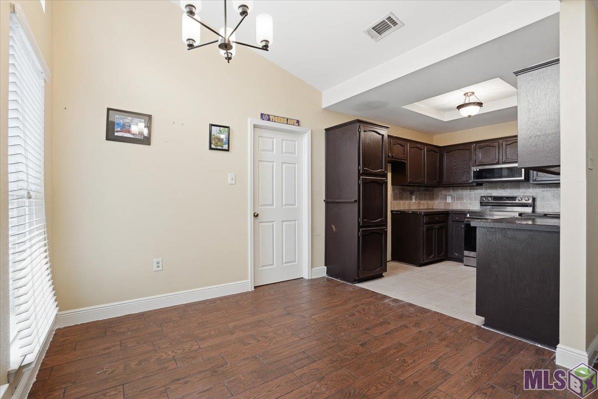 2054 Pecan Ridge Avenue Baton Rouge, LA 70816 - Photo 5 of 15