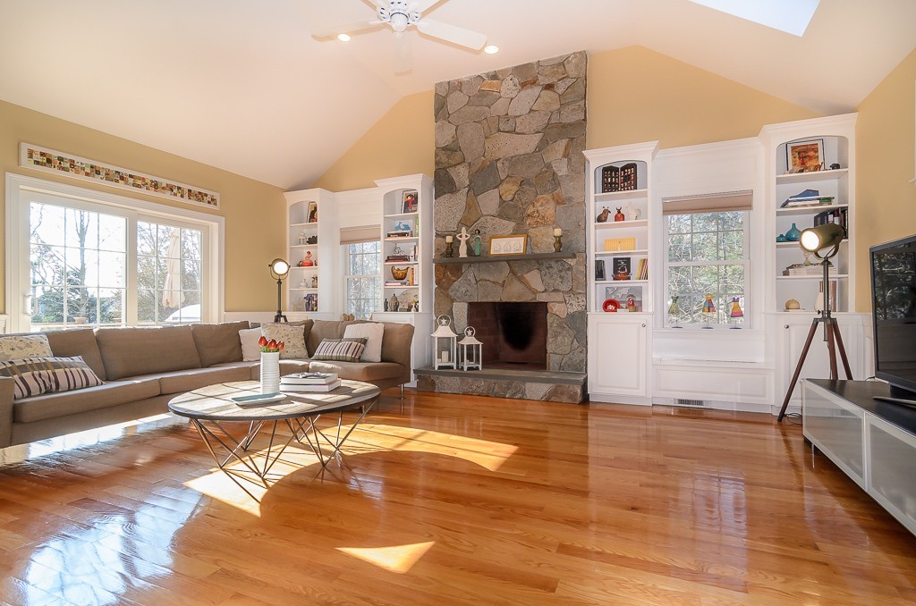 15 Bancroft Street Needham, MA 02492 - Photo 5 of 19 Gallery Image 5
