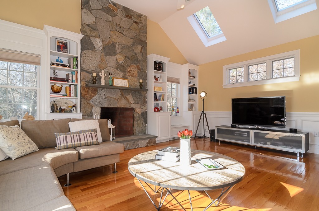 15 Bancroft Street Needham, MA 02492 - Photo 6 of 19 Gallery Image 6