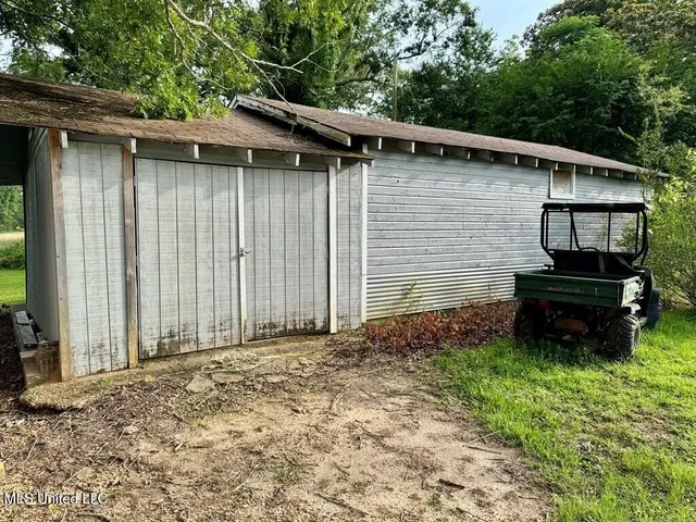 $199,000 | 2800 Summit Drive Southwest, Bogue Chitto, MS 39629