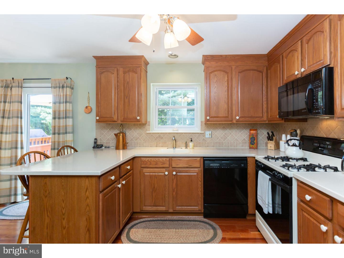 32 Ruth Road Brookhaven, PA 19015 - Photo 9 of 25 Kitchen
