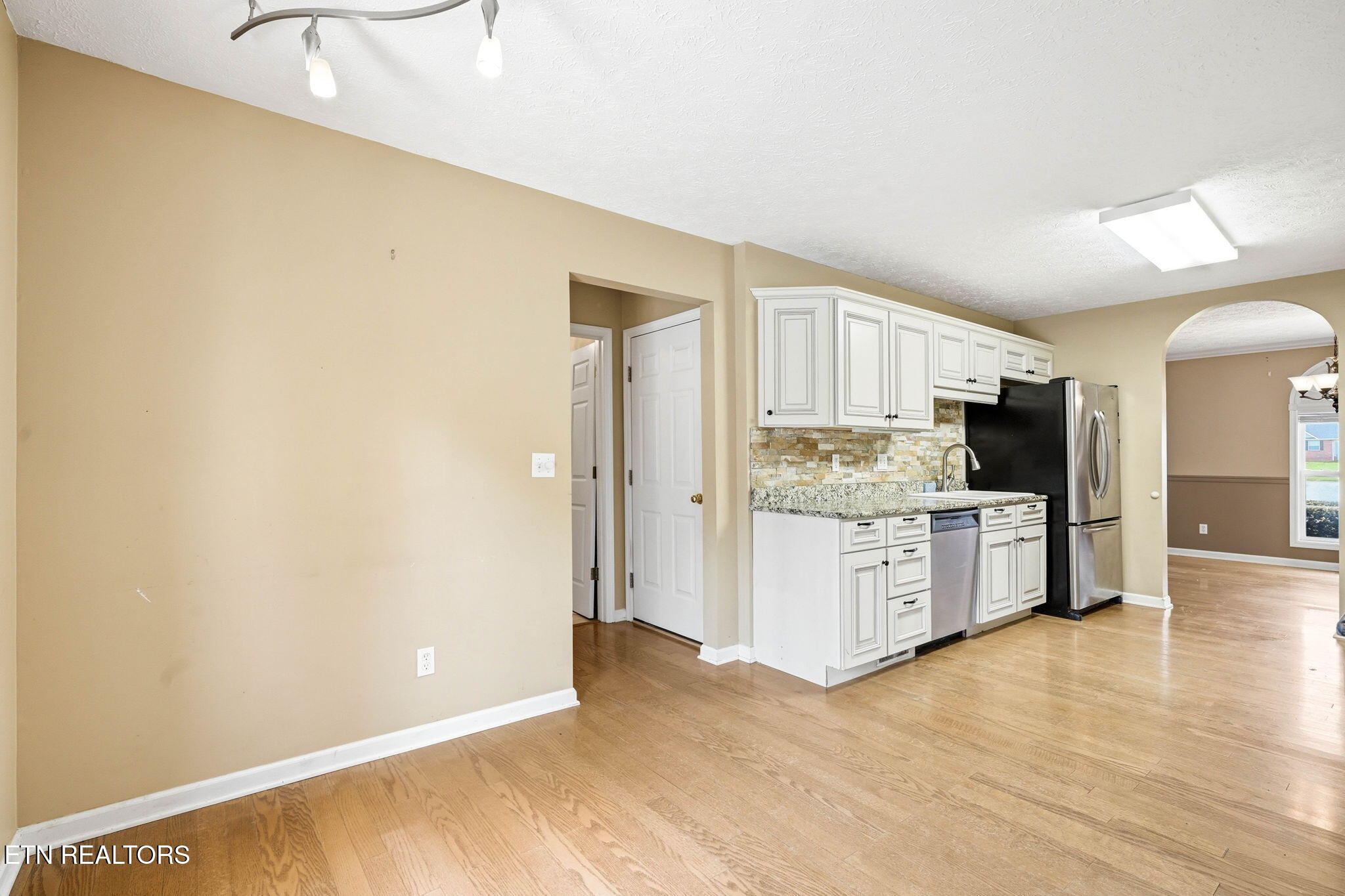 7418 Beavers Bend Lane Corryton, TN 37721 - Photo 11 of 33 Kitchen