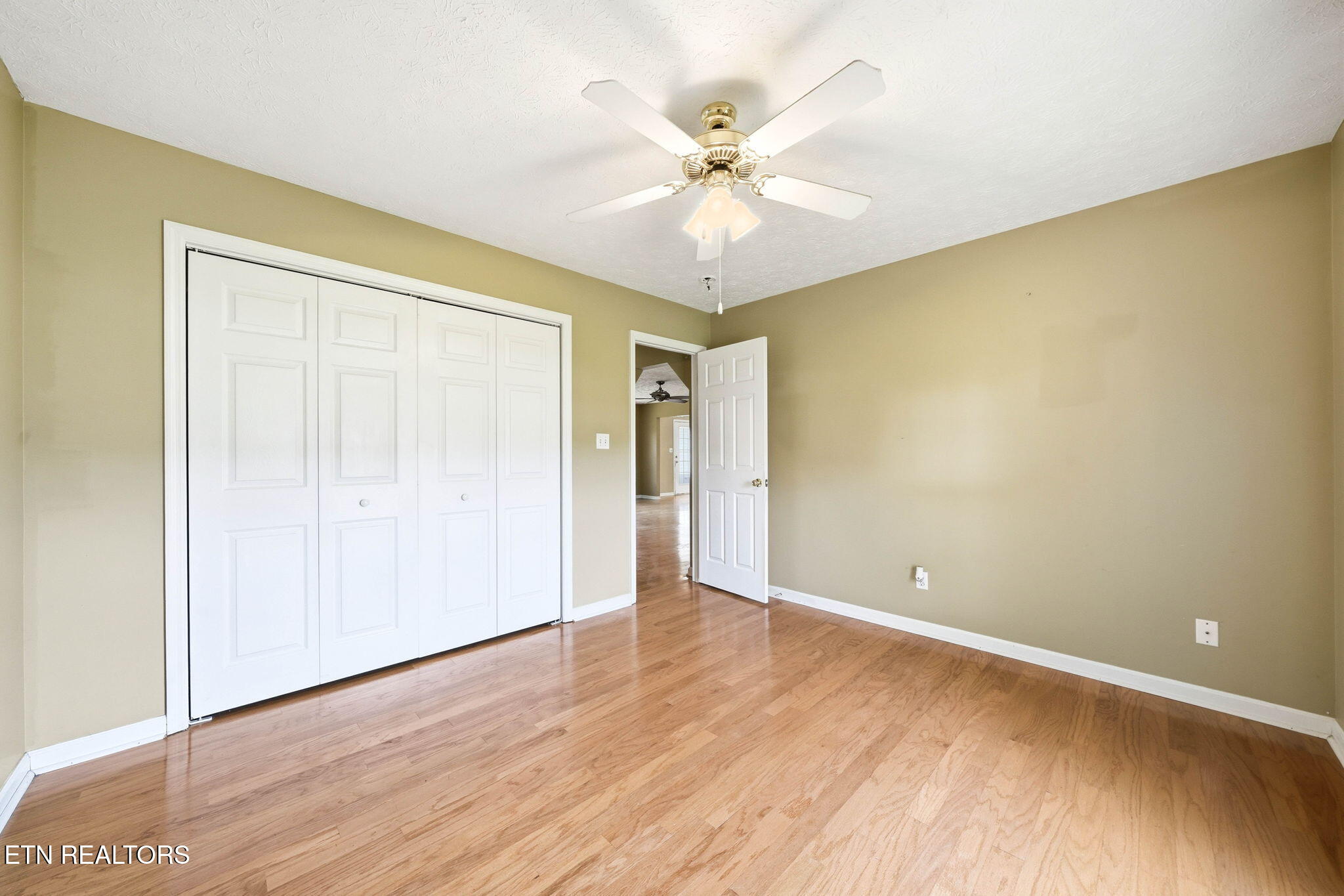 7418 Beavers Bend Lane Corryton, TN 37721 - Photo 21 of 33 Bedroom