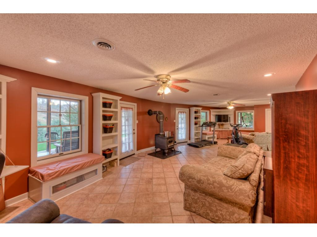 21508 Grindstone Branch Road Bristol, VA 24202 - Photo 18 of 36 Photo 18