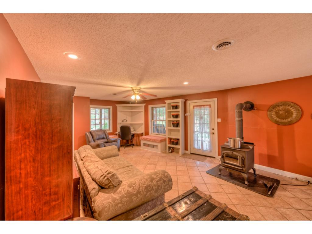 21508 Grindstone Branch Road Bristol, VA 24202 - Photo 19 of 36 Photo 19