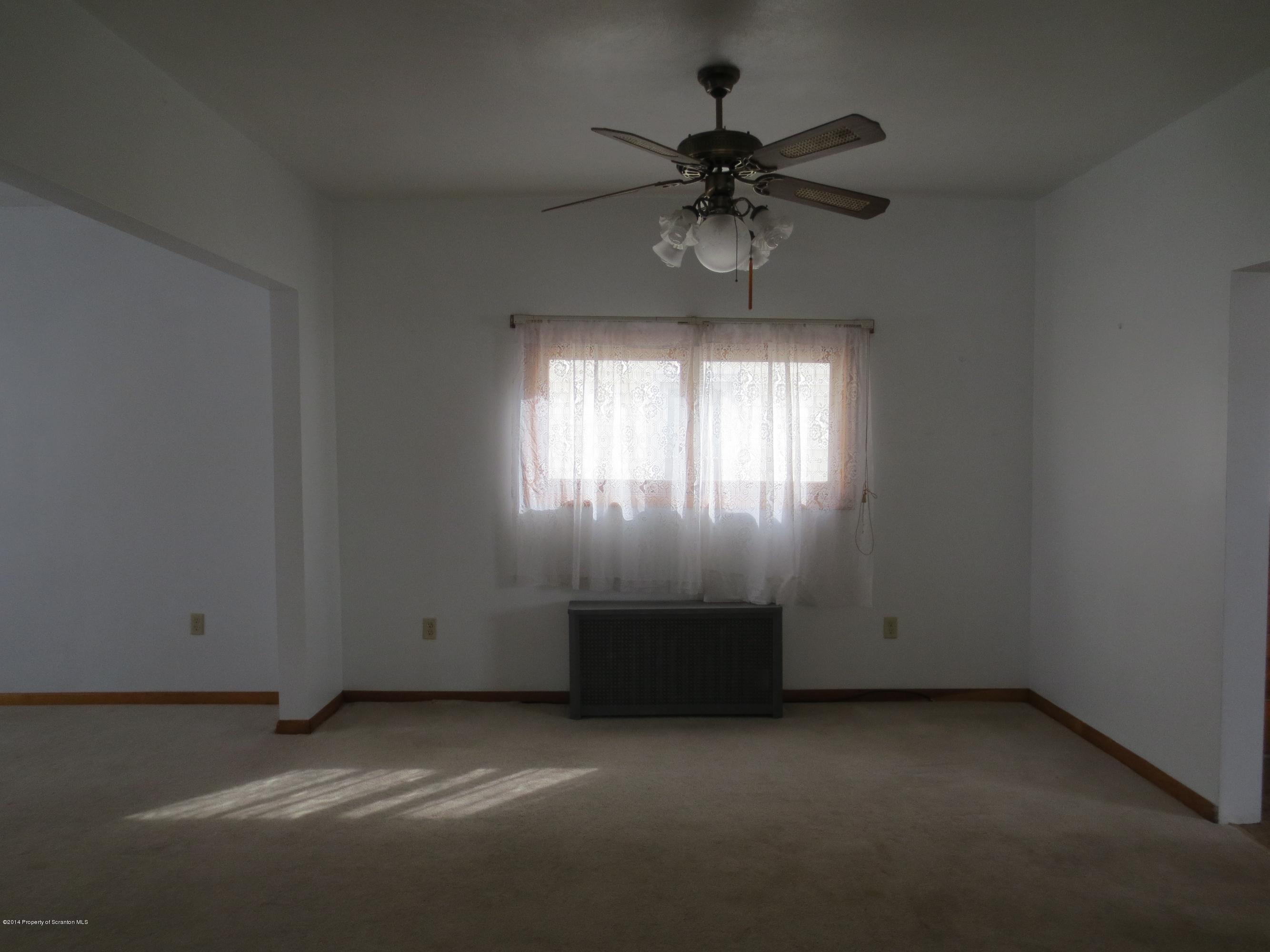 1133 Rundle Street Scranton, PA 18504 - Photo 3 of 16 Gallery Image 3