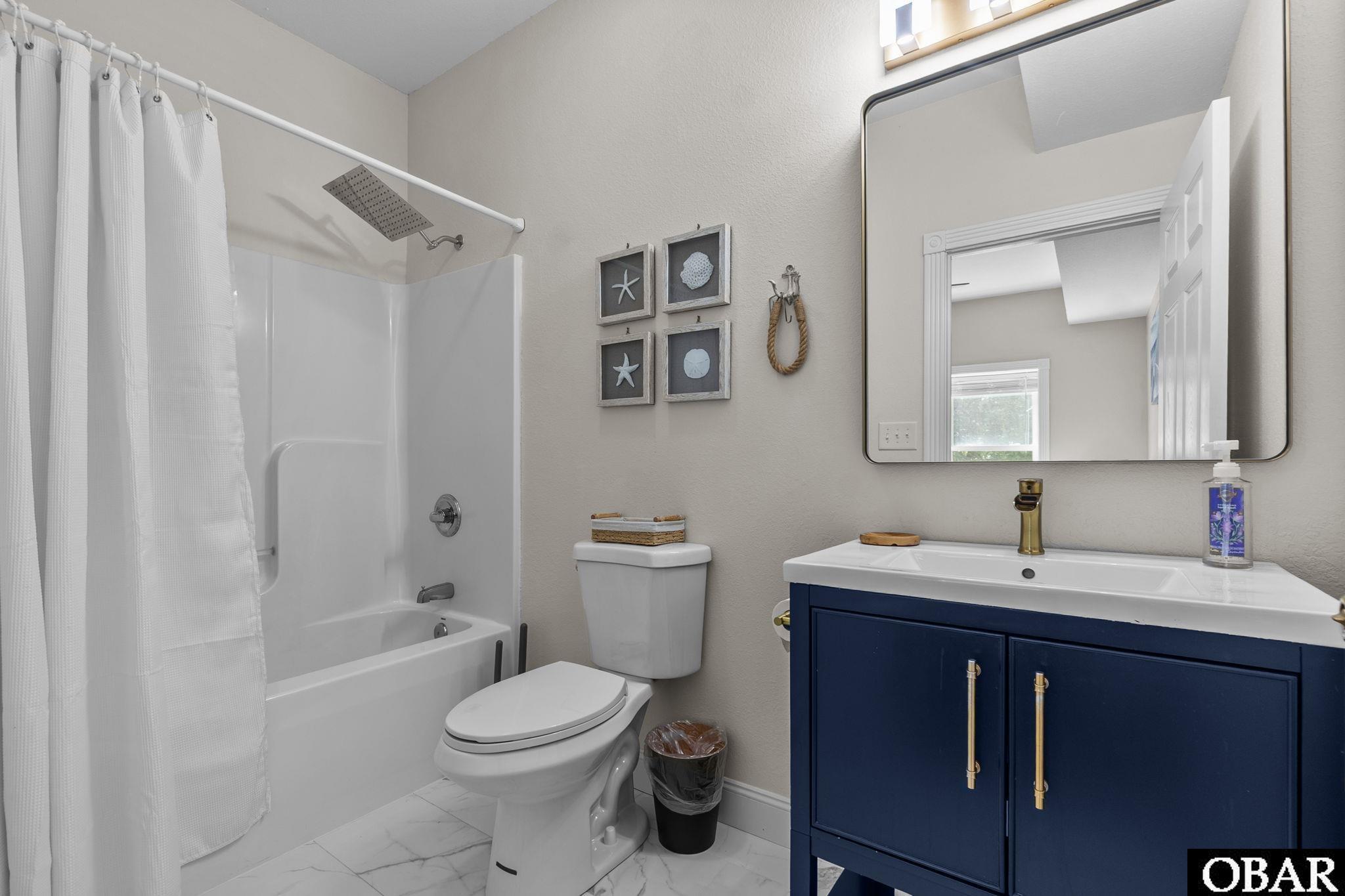 26204 Jolly Roger Road Salvo, NC 27982 - Photo 18 of 33 Bedroom 4 Ensuite