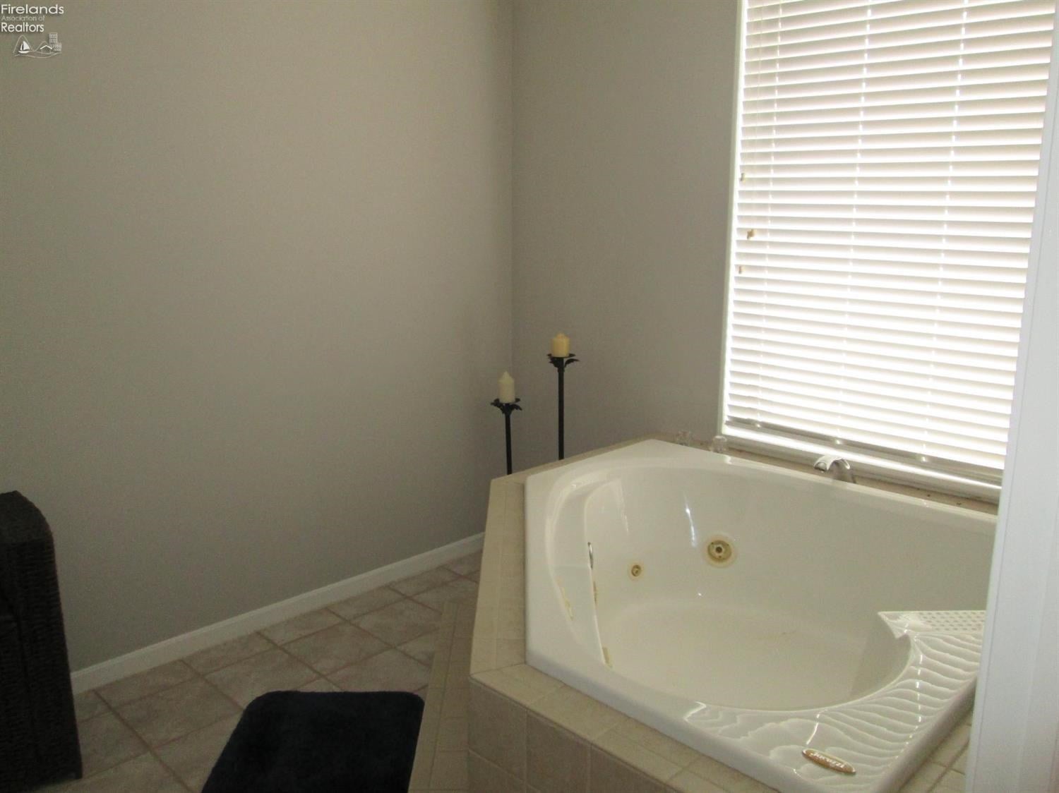 1546 Northwest Catawba Road, Unit A Port Clinton, OH 43452 - Photo 10 of 10 Gallery Image 10