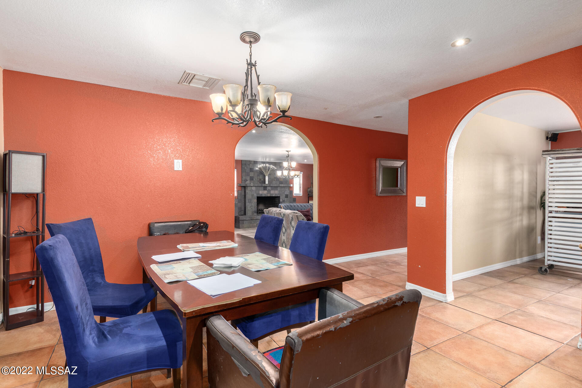 4435 West Elvado Road Tucson, AZ 85746 - Photo 6 of 41 Gallery Image 6