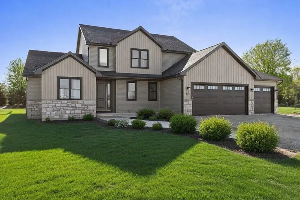 $719,900 | 302 Lansdowne Street, De Pere, WI 54115