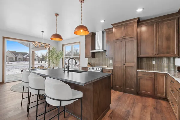 $719,900 | 302 Lansdowne Street, De Pere, WI 54115