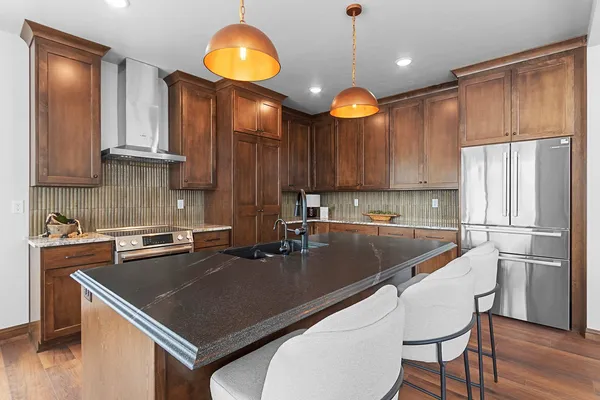 $719,900 | 302 Lansdowne Street, De Pere, WI 54115