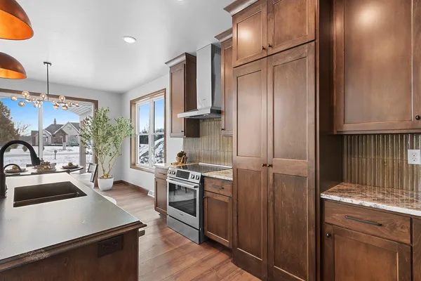 $719,900 | 302 Lansdowne Street, De Pere, WI 54115