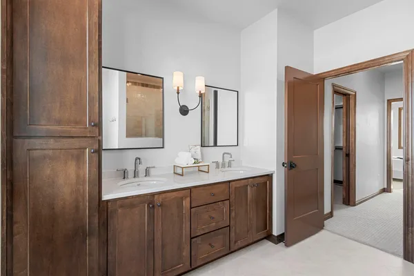 $719,900 | 302 Lansdowne Street, De Pere, WI 54115