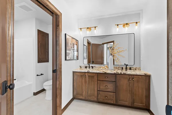 $719,900 | 302 Lansdowne Street, De Pere, WI 54115