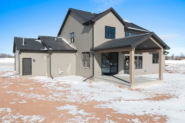 $719,900 | 302 Lansdowne Street, De Pere, WI 54115