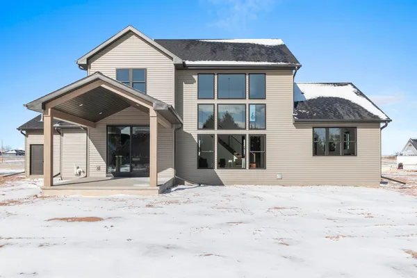 $719,900 | 302 Lansdowne Street, De Pere, WI 54115