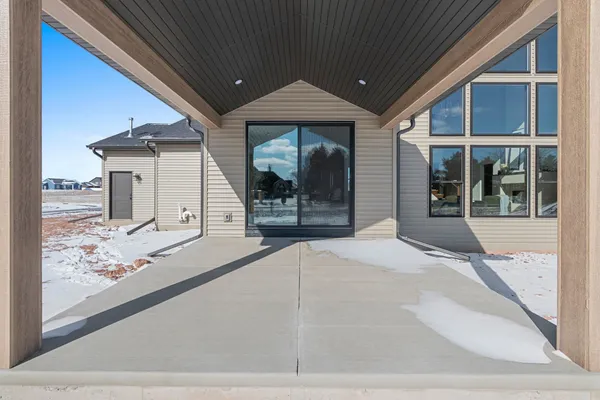 $719,900 | 302 Lansdowne Street, De Pere, WI 54115