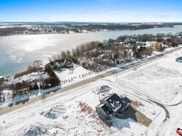 $719,900 | 302 Lansdowne Street, De Pere, WI 54115