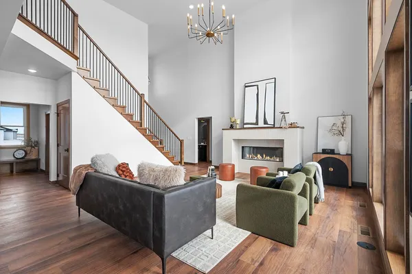 $719,900 | 302 Lansdowne Street, De Pere, WI 54115